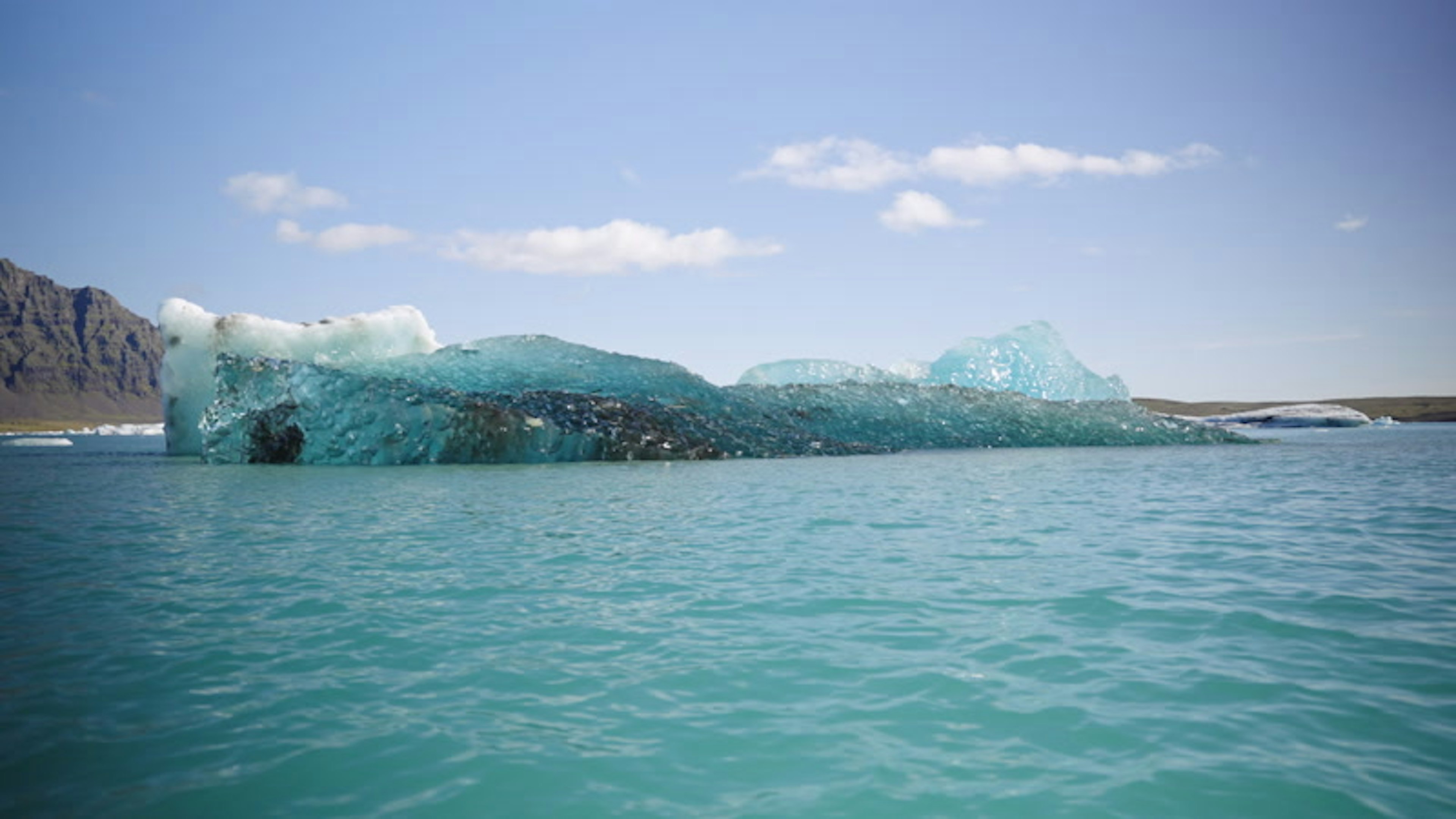Jan Mayen Glacial Rift – Straum
