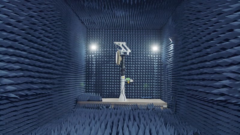 radar turning in a room surrounded by anechoic paneling